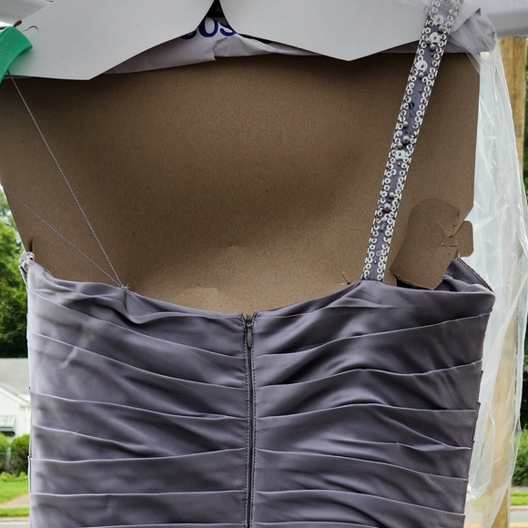 Adrianna Papell Silver One Shoulder Dress - Picture 4 of 7